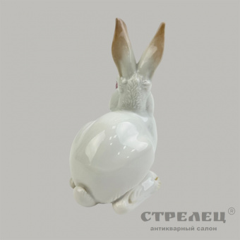 Фарфоровая статуэтка «Сидящий заяц».  Allach, Германия, ок. 1940 г.